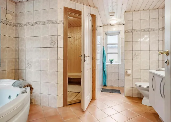 Lovely In With Sauna Feriehus *